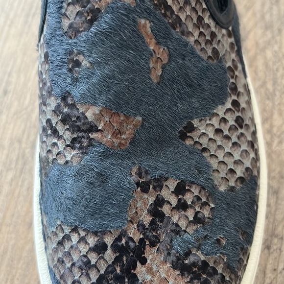 NWOT Vaneli Yodel Sport slip on Sneakers - Picture 5 of 10